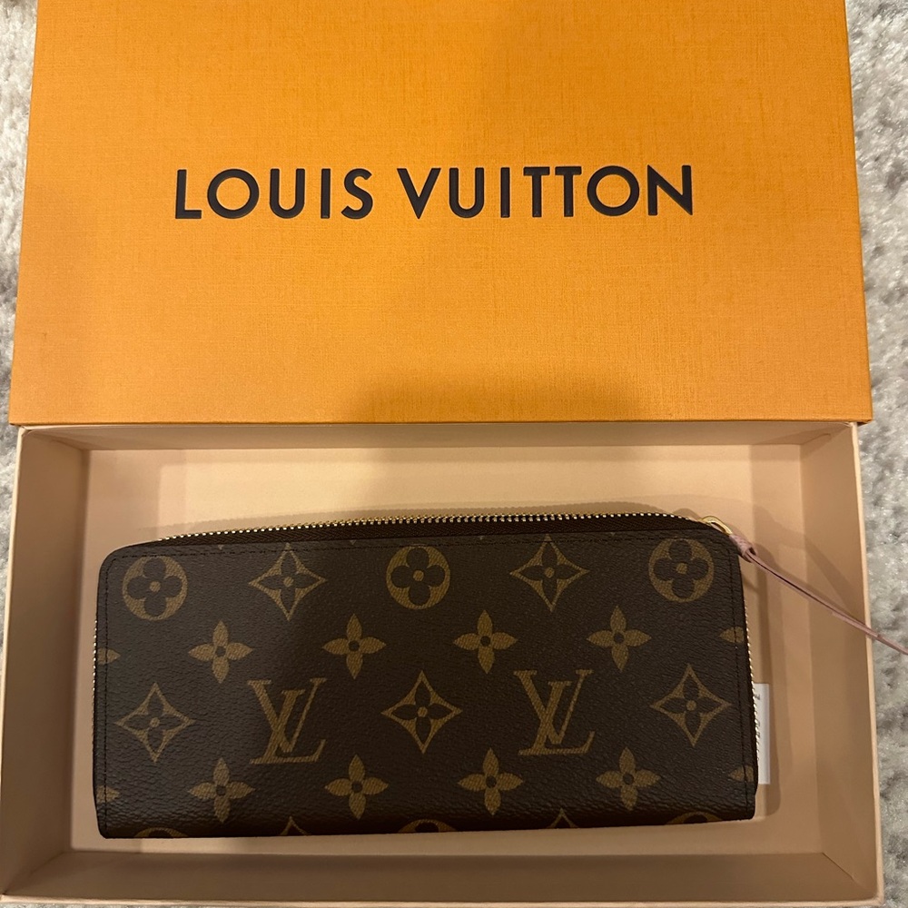 Louis Vuitton Monogram Wallet in Pink